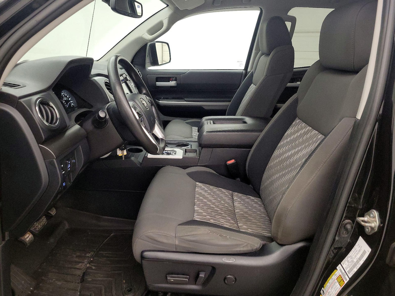 2019 Toyota Tundra SR5 - Photo 12