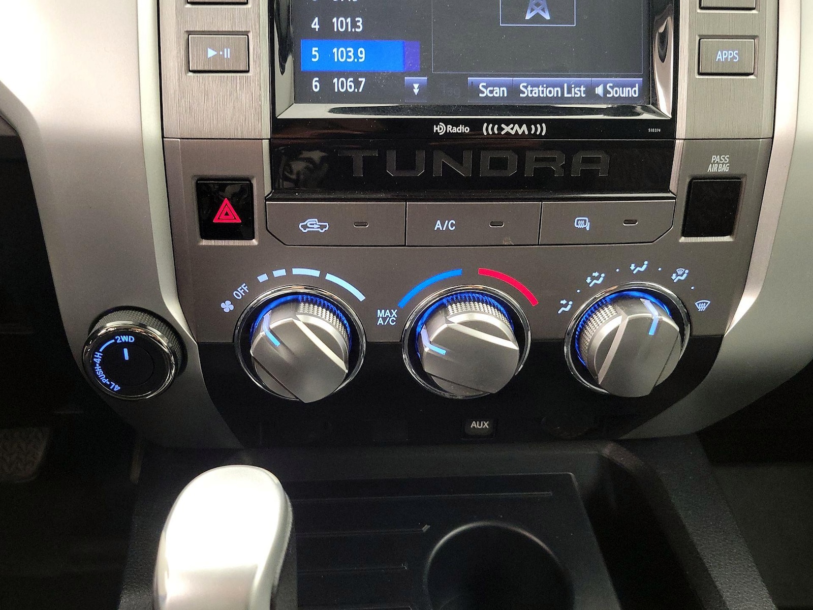 2019 Toyota Tundra SR5 - Photo 17