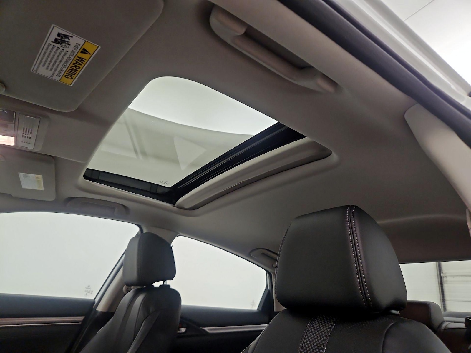 Sunroof(s) & Overhead Airbags