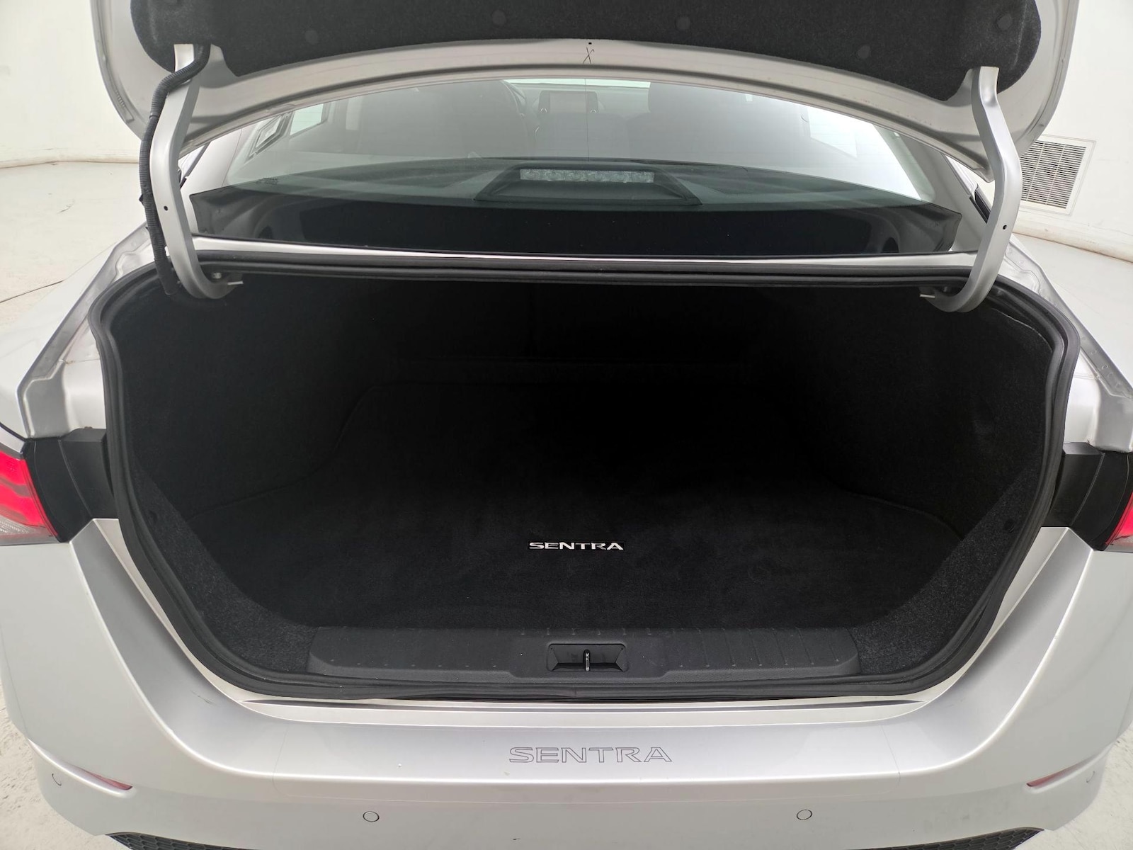 2021 Nissan Sentra S - Photo 12
