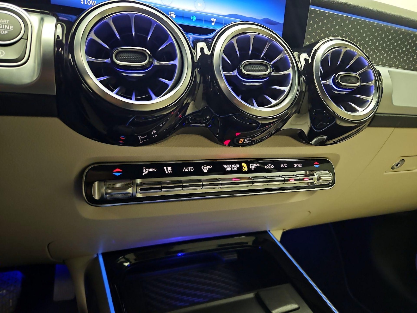 2024 Mercedes-Benz GLB Base - Photo 16