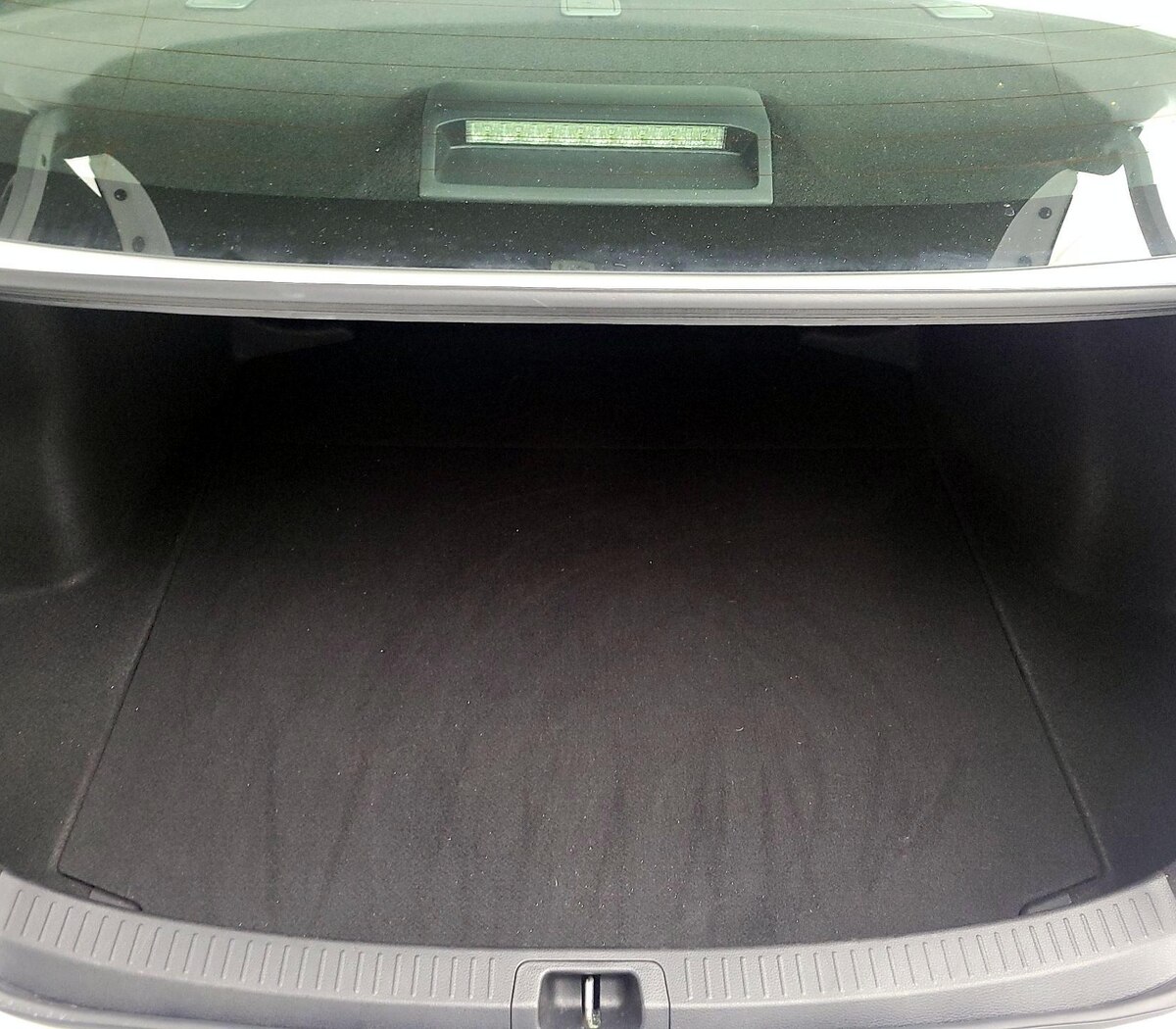 Trunk/Cargo (Seats Up)