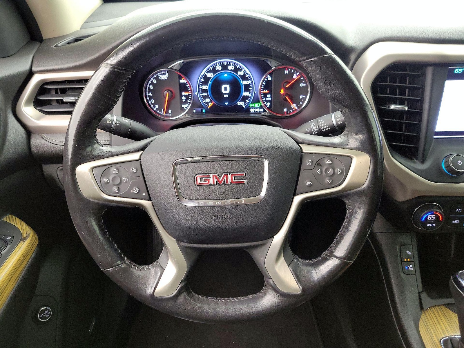 2019 GMC Acadia Denali - Photo 11