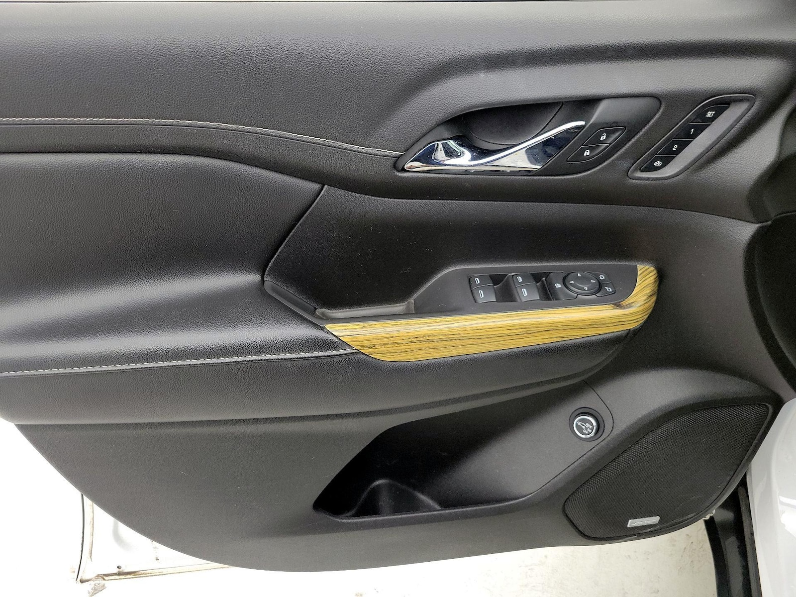 2019 GMC Acadia Denali - Photo 13