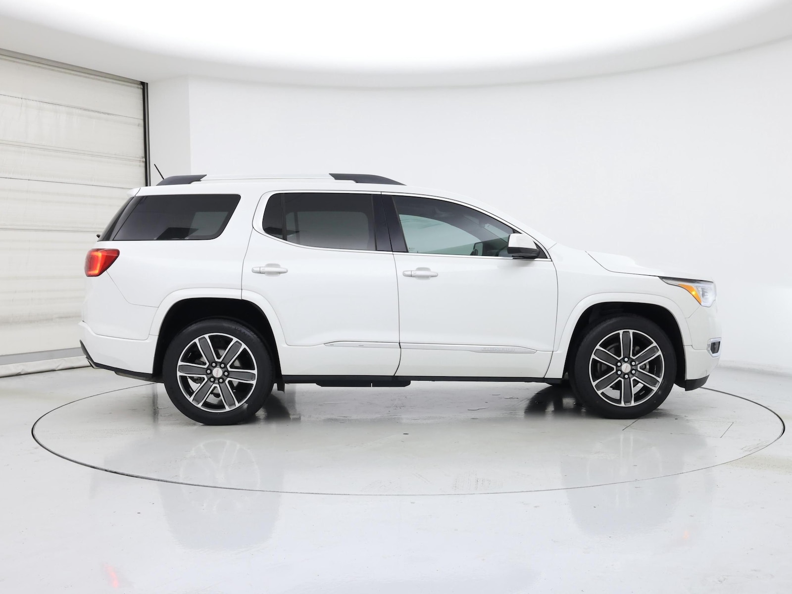 2019 GMC Acadia Denali - Photo 8