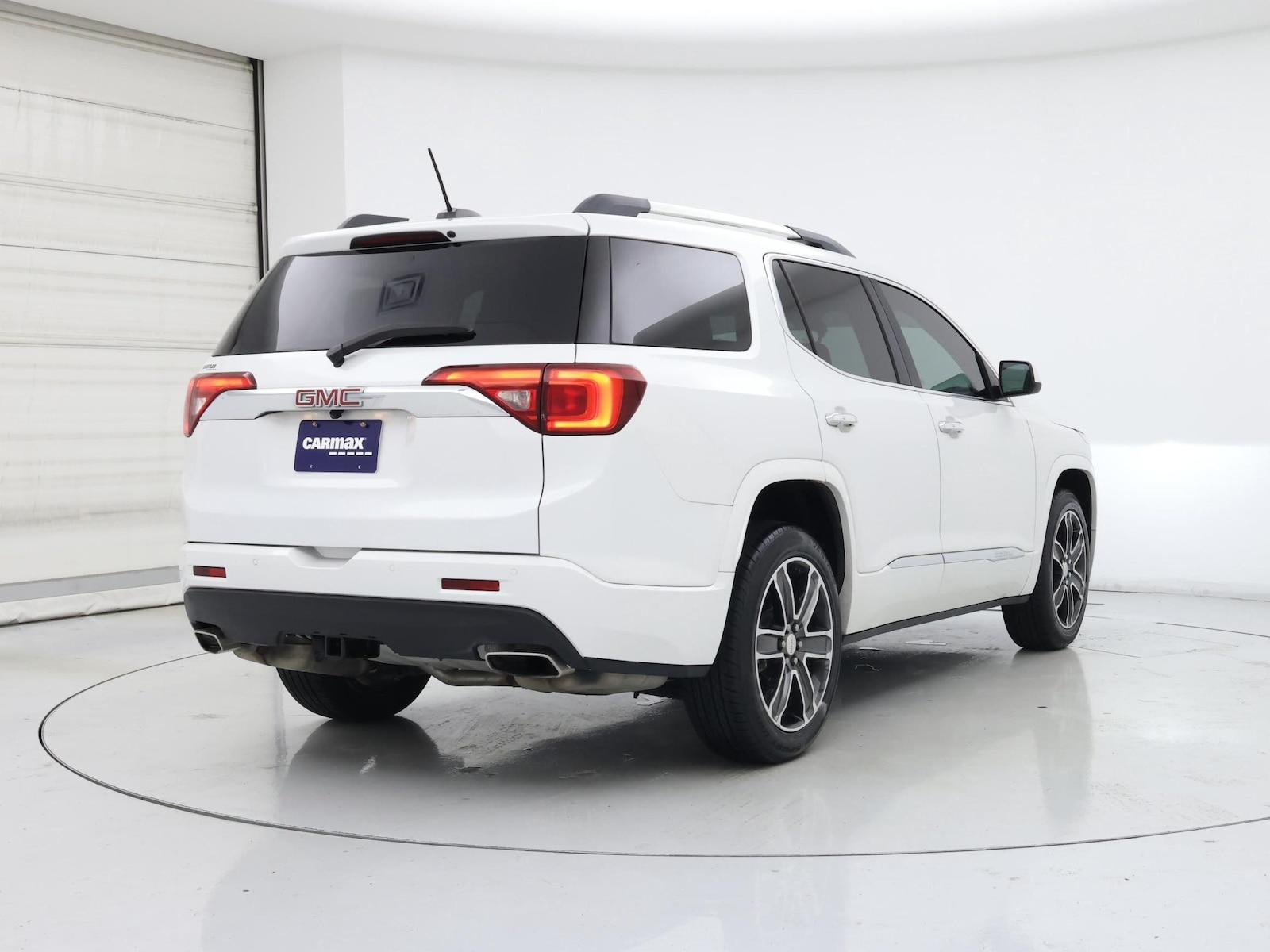 2019 GMC Acadia Denali - Photo 9