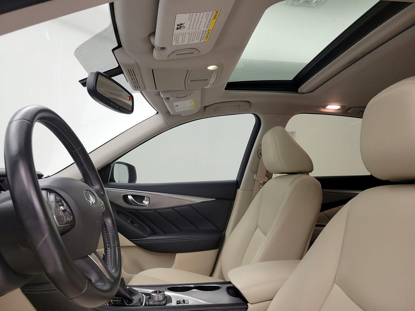 Sunroof(s) & Overhead Airbags