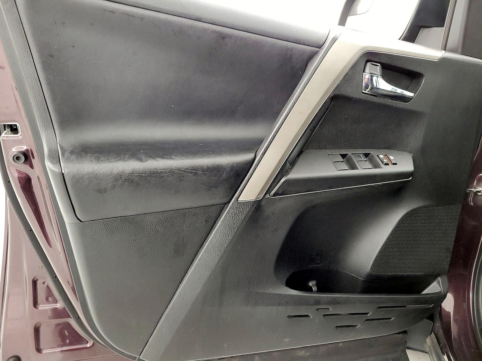 2017 Toyota RAV4 XLE - Photo 13