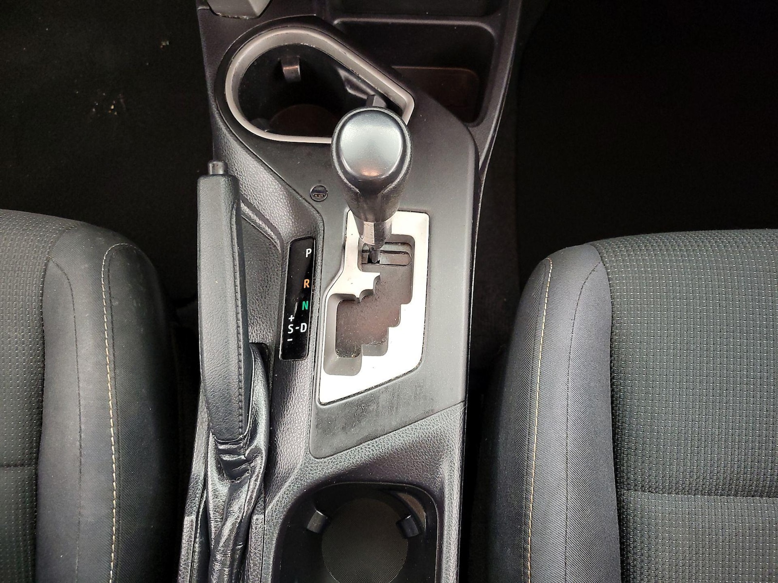 2017 Toyota RAV4 XLE - Photo 18