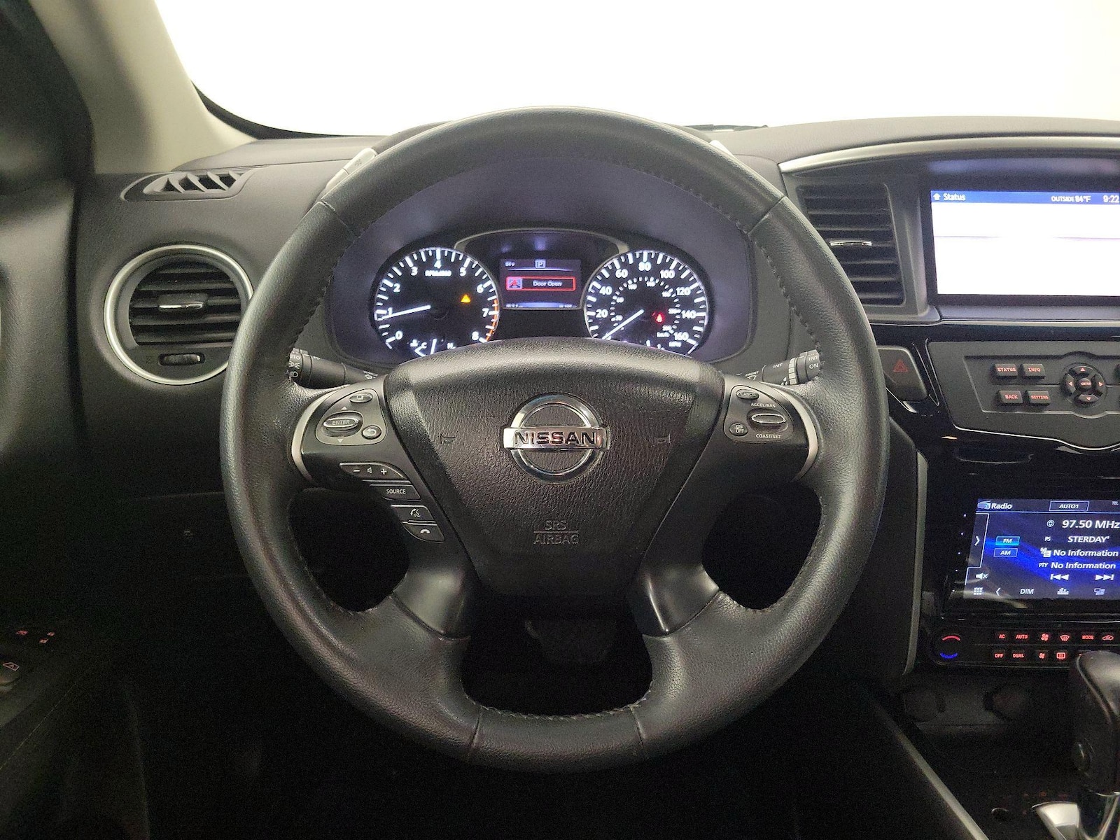 2016 Nissan Pathfinder SV - Photo 11