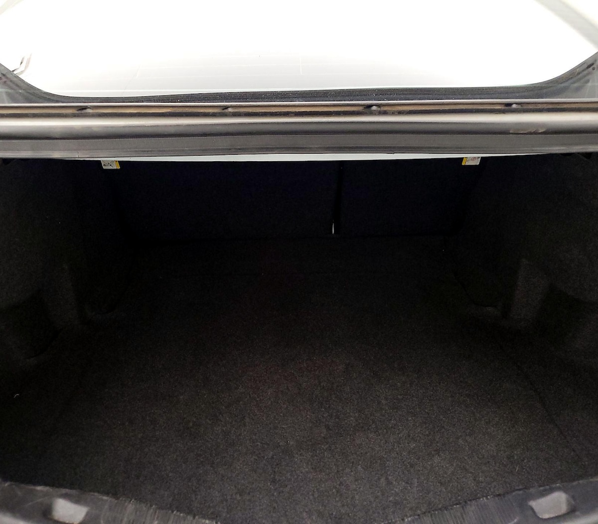 Trunk/Cargo (Seats Up)
