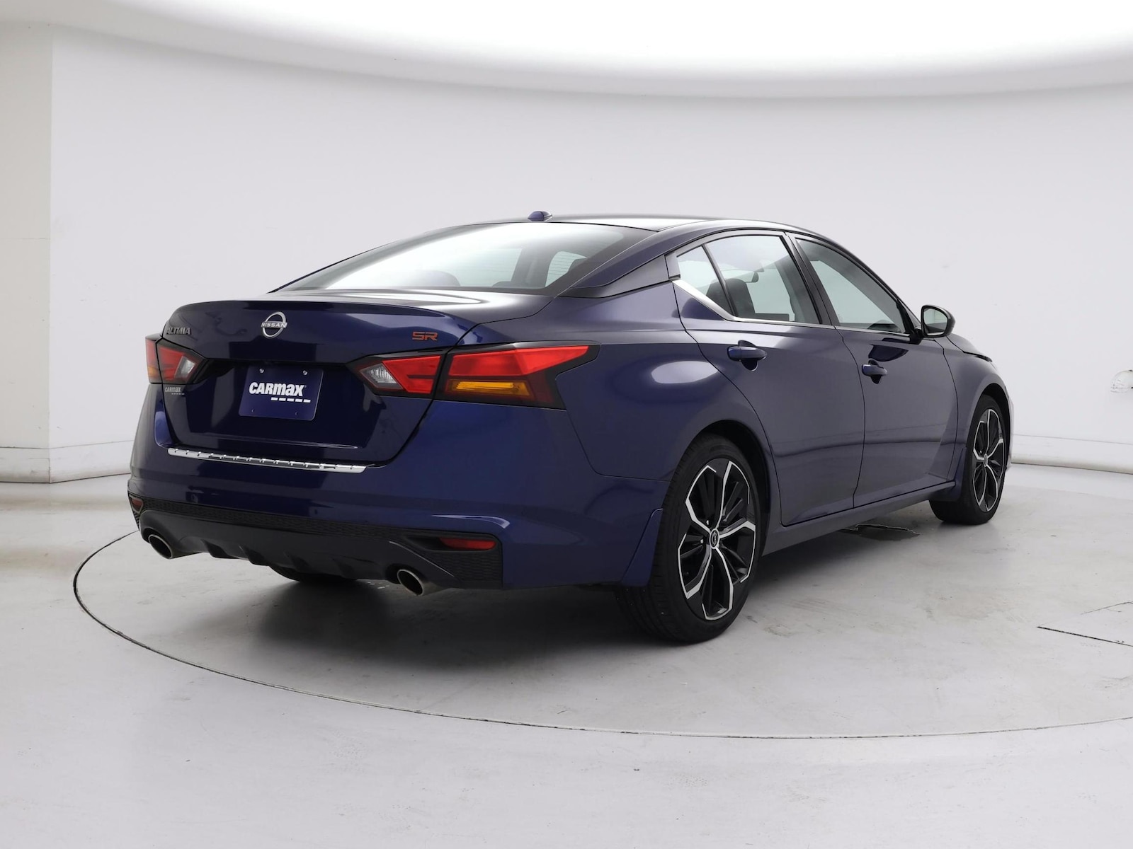2023 Nissan Altima SR - Photo 9