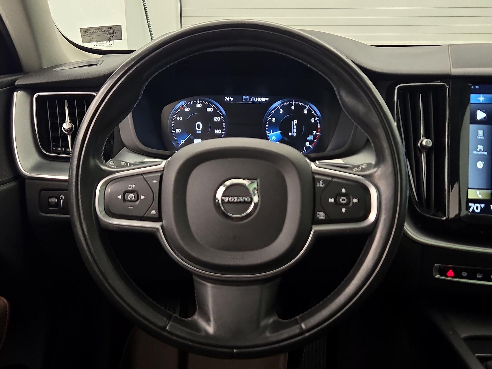 2018 Volvo XC60 Momentum - Photo 11