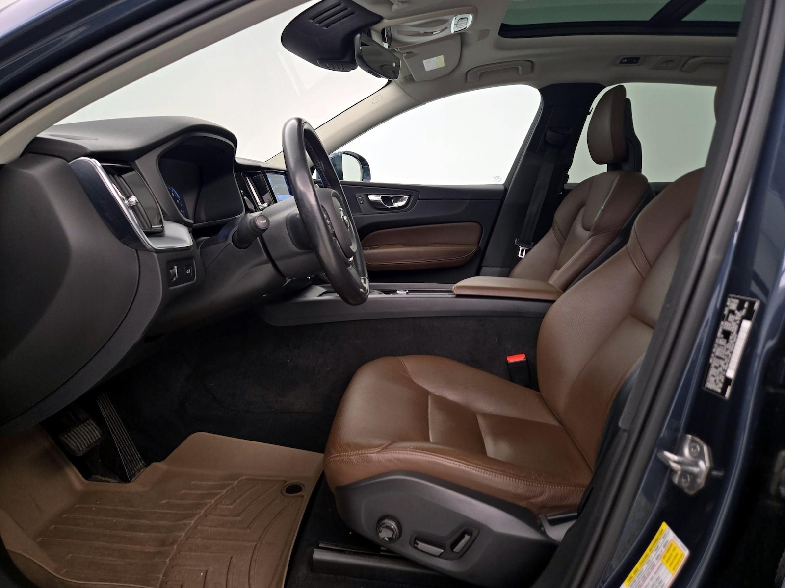 2018 Volvo XC60 Momentum - Photo 12