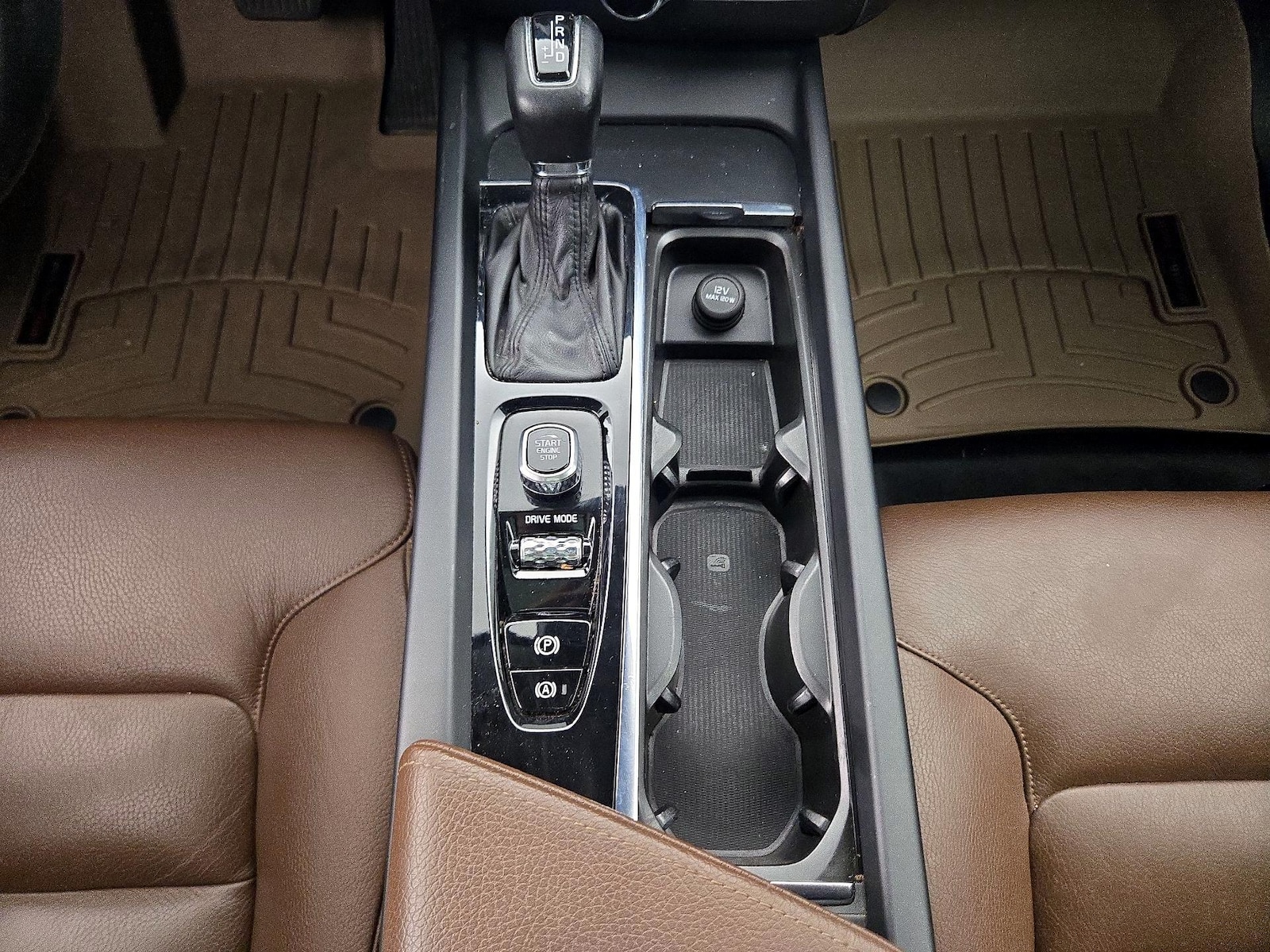 2018 Volvo XC60 Momentum - Photo 18