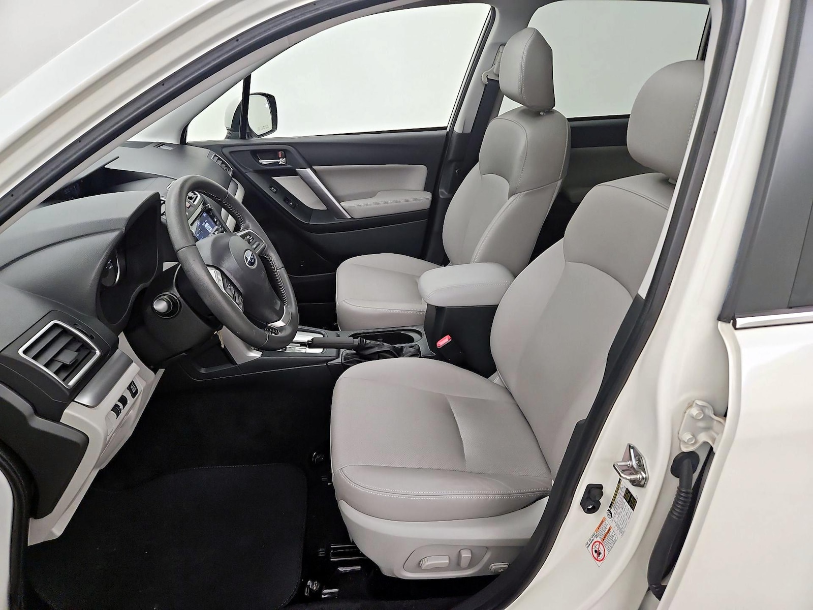 2016 Subaru Forester i Limited - Photo 12