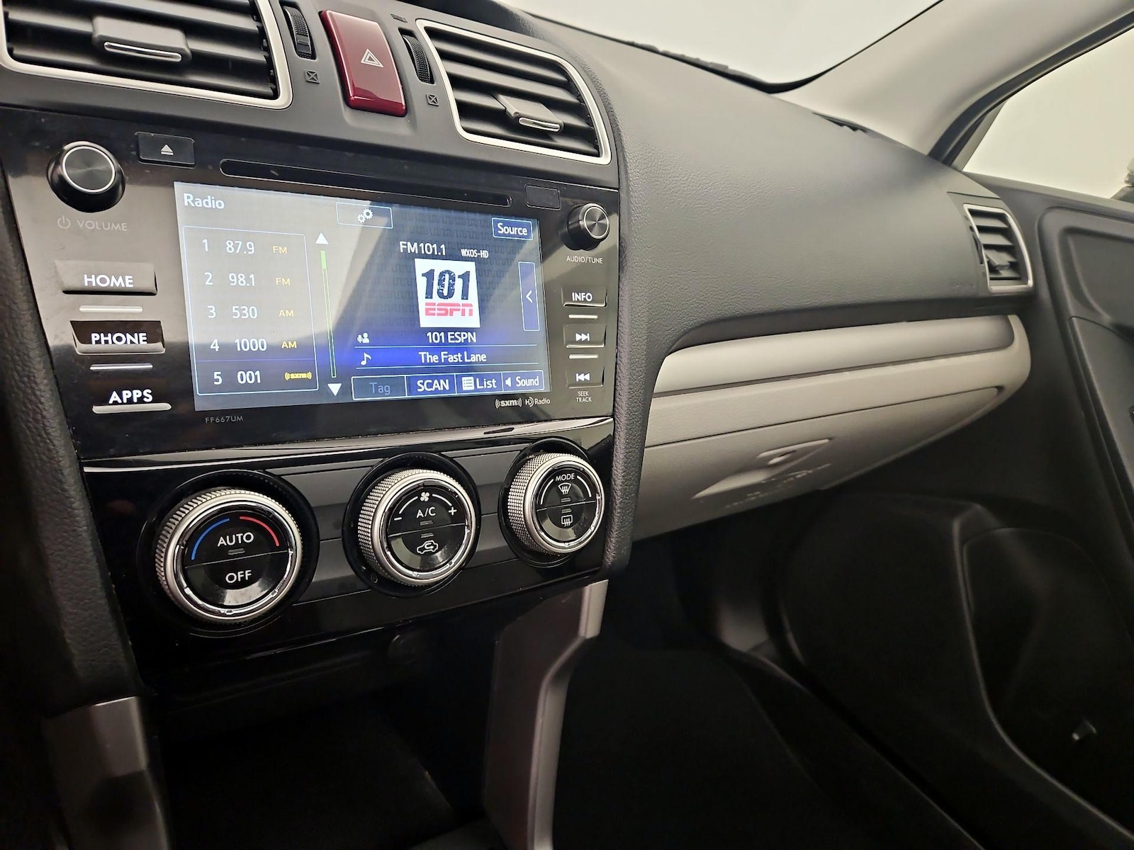2016 Subaru Forester i Limited - Photo 16