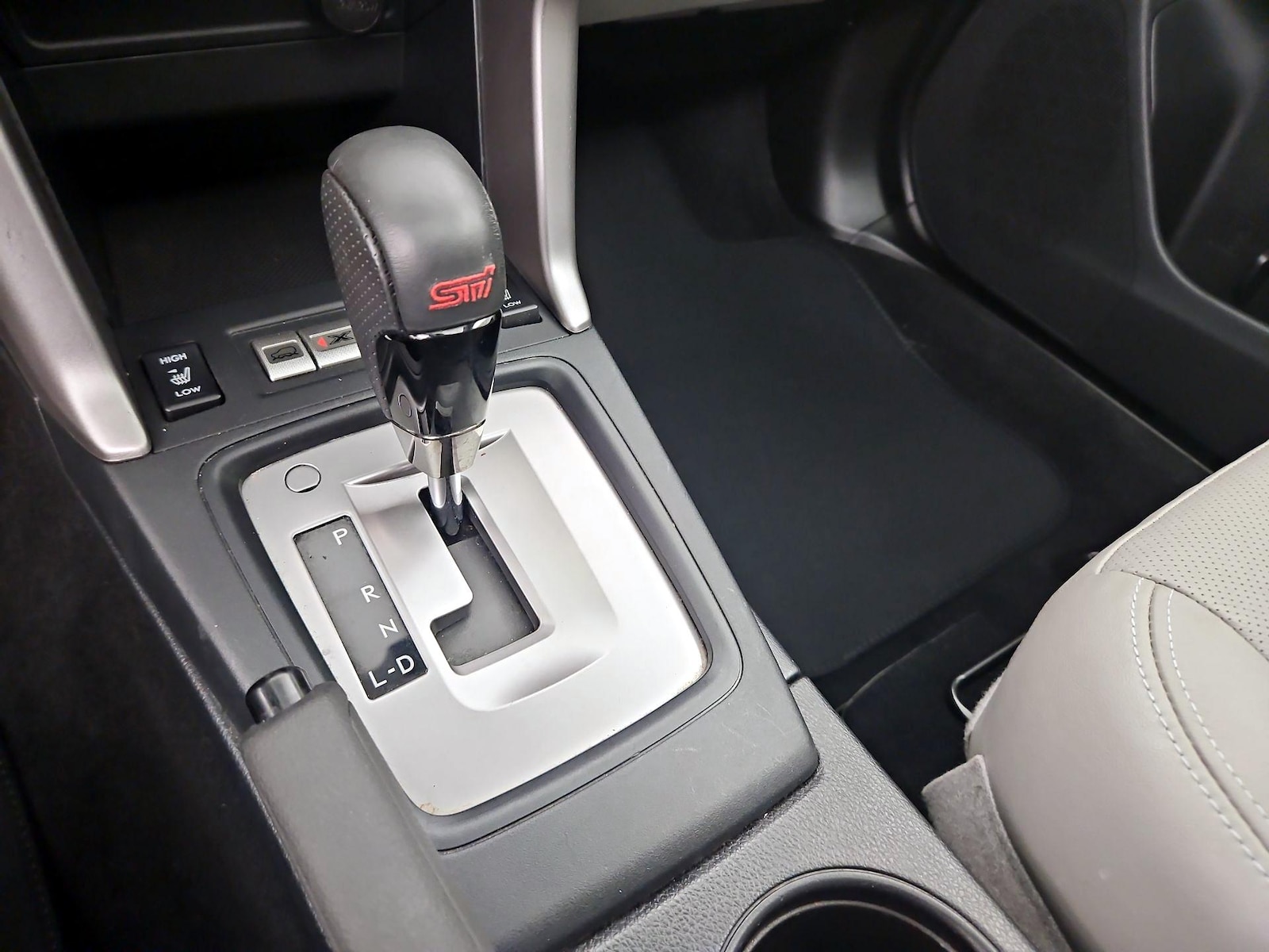 2016 Subaru Forester i Limited - Photo 18