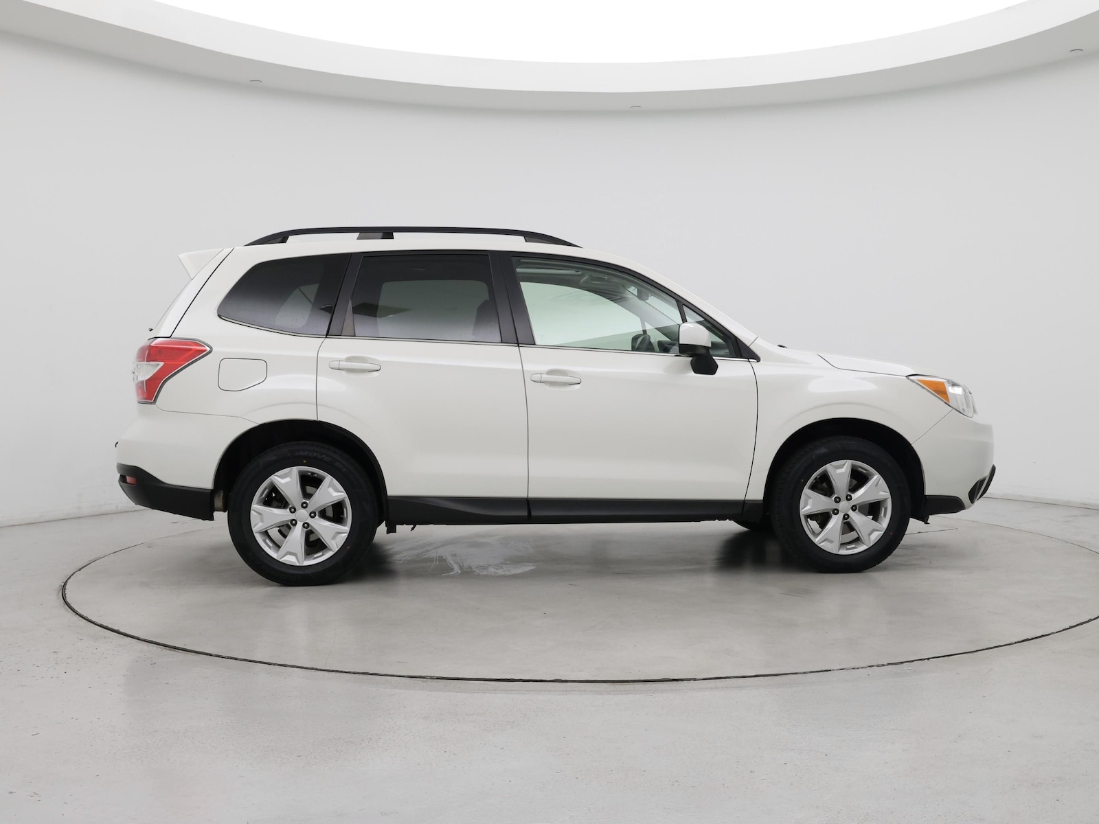2016 Subaru Forester i Limited - Photo 8