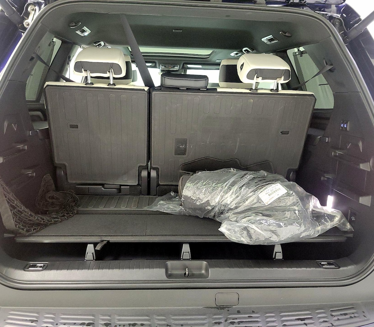Trunk/Cargo (Seats Up)