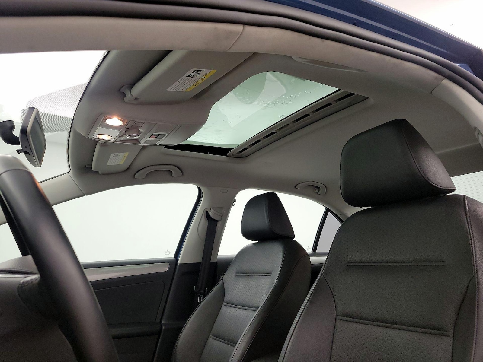 Sunroof(s) & Overhead Airbags