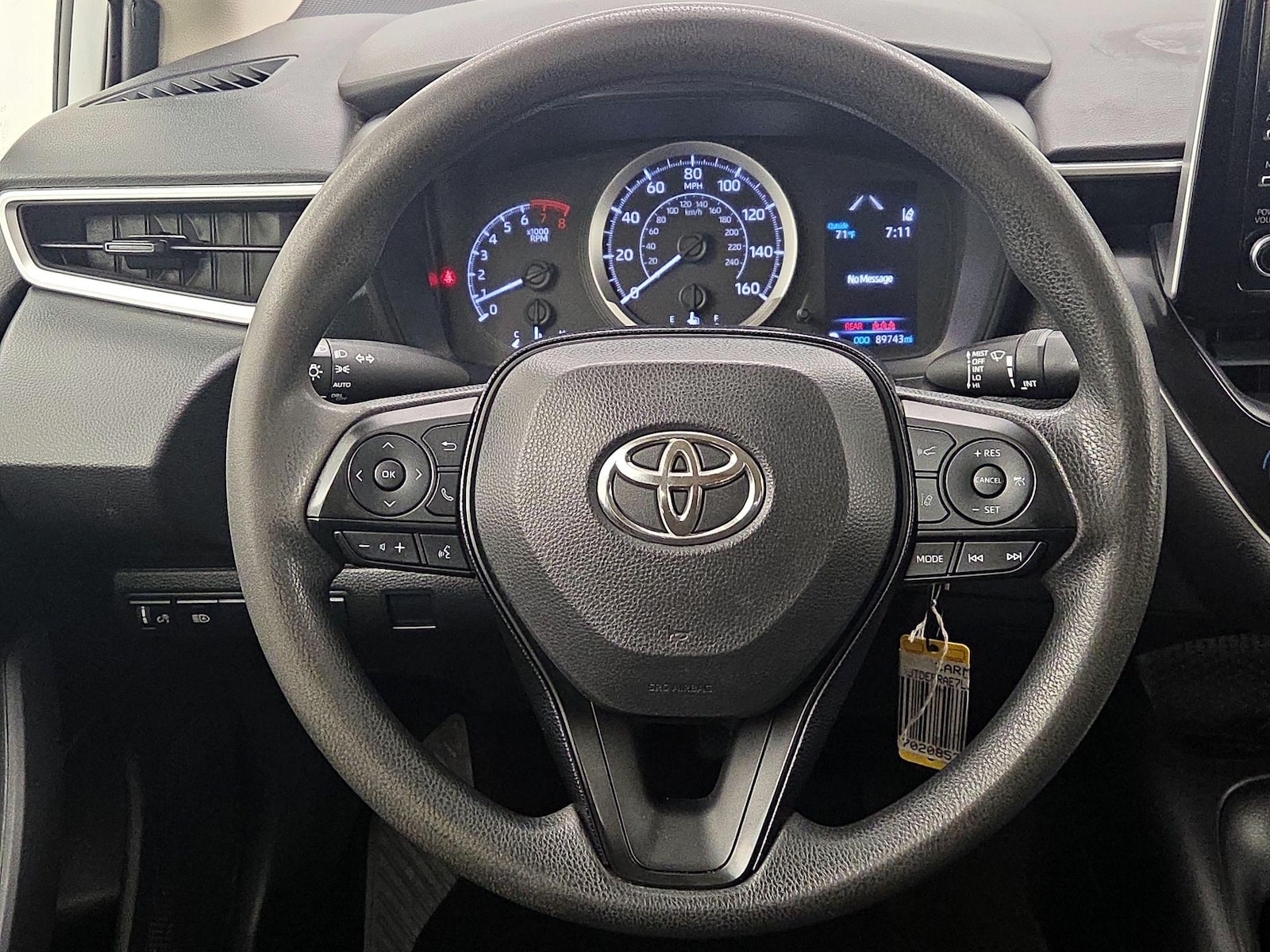 2020 Toyota Corolla LE - Photo 11