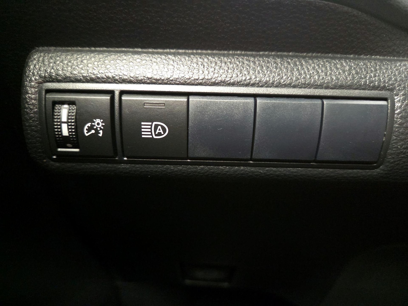 2020 Toyota Corolla LE - Photo 14