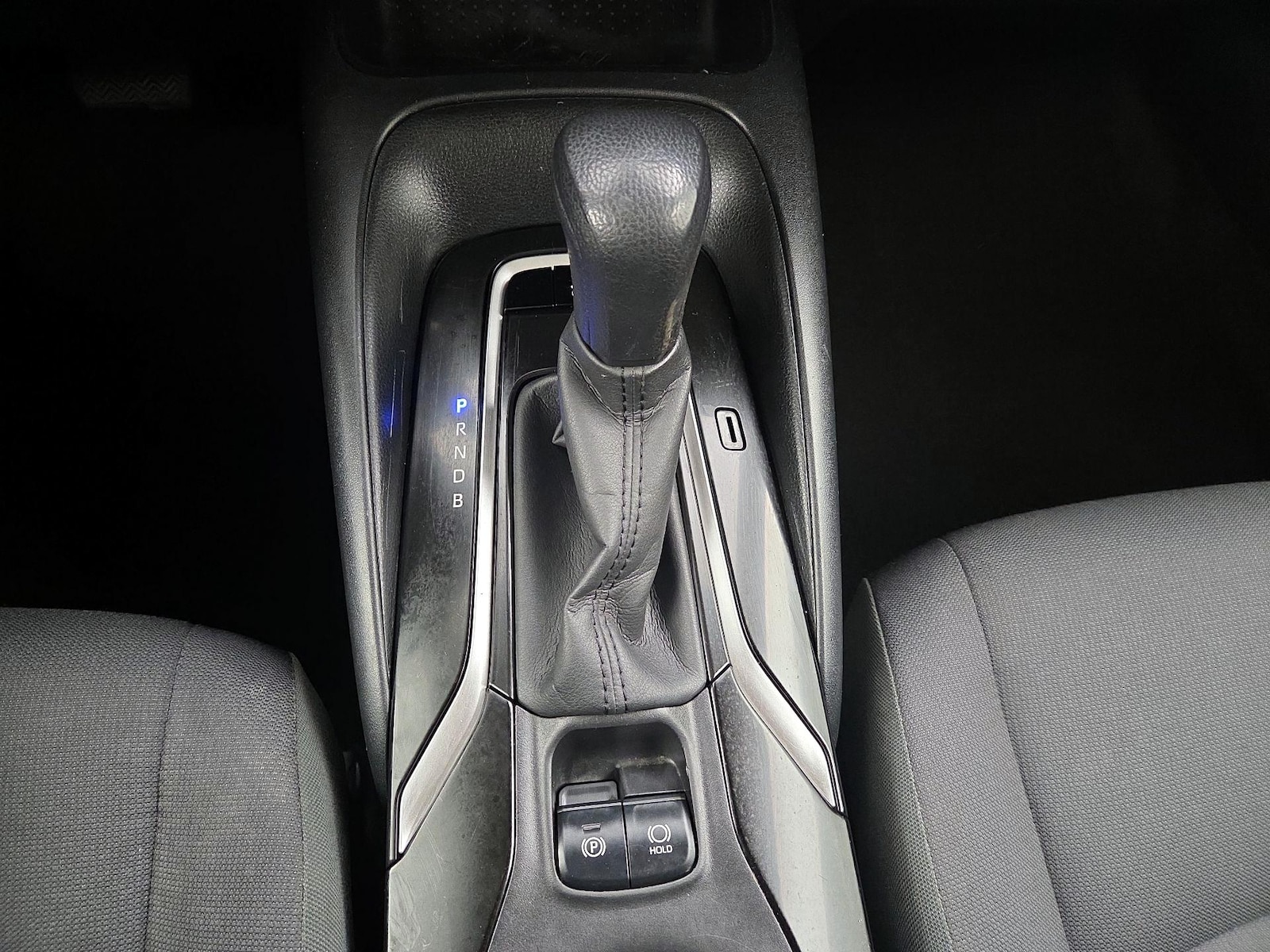 2020 Toyota Corolla LE - Photo 18