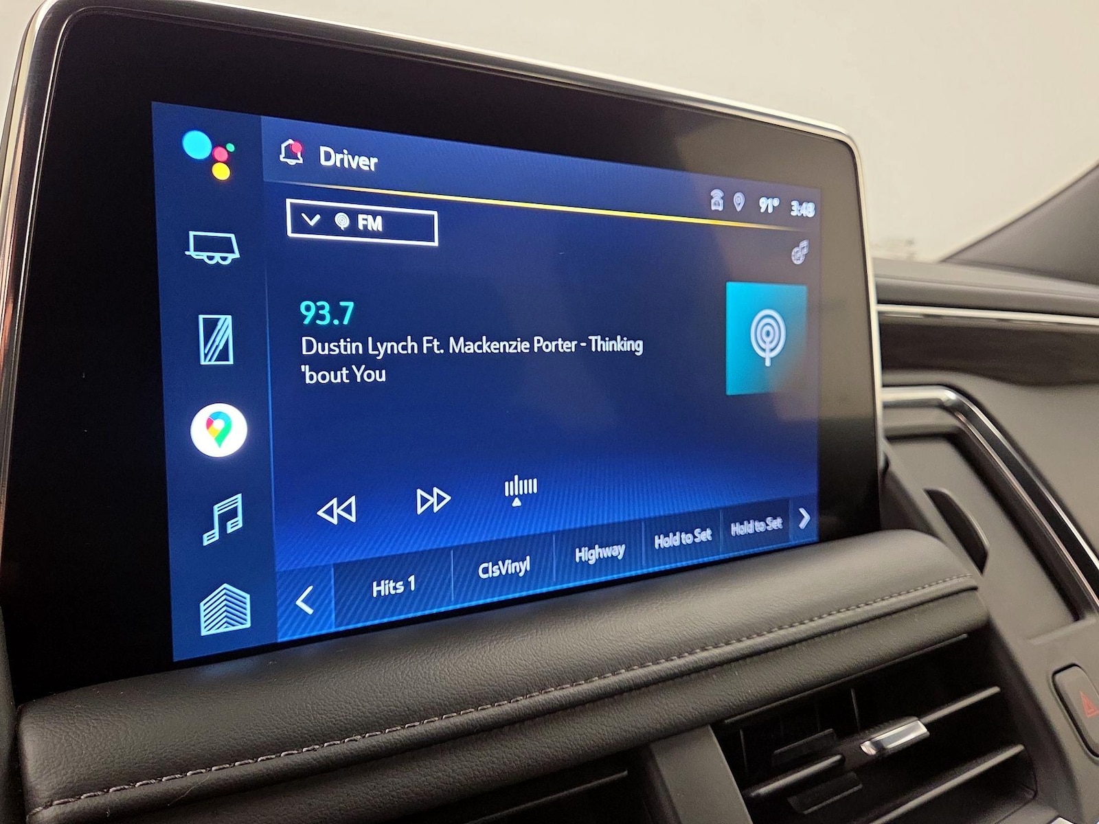 2022 Chevrolet Suburban LT - Photo 16