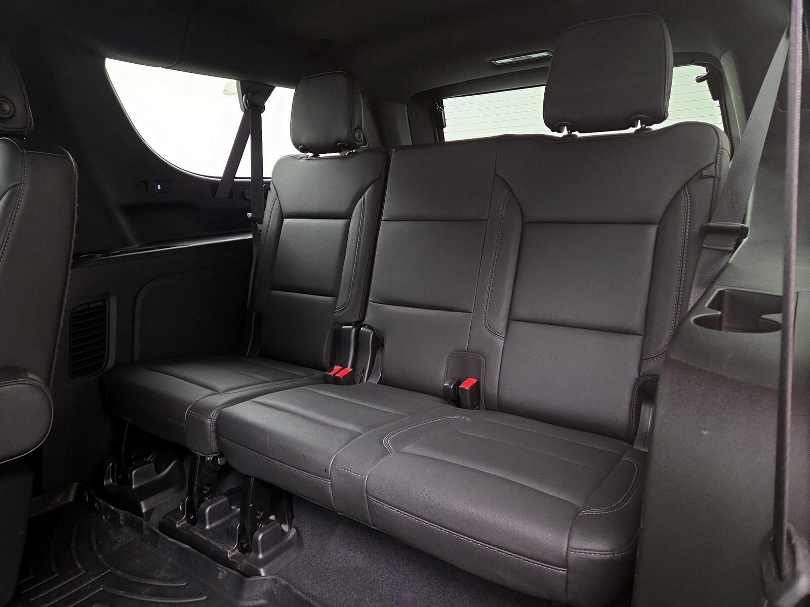 2022 Chevrolet Suburban LT - Photo 22