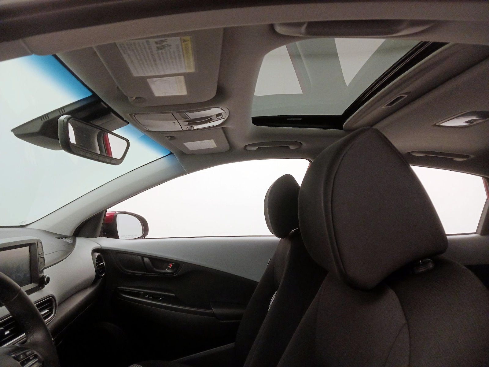 Sunroof(s) & Overhead Airbags