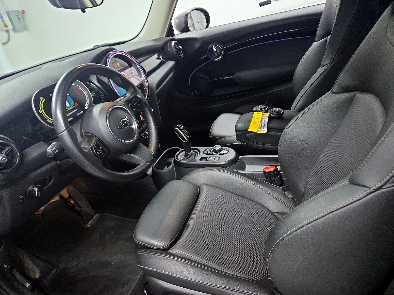 2023 MINI Hardtop 2 Door SE - Photo 12