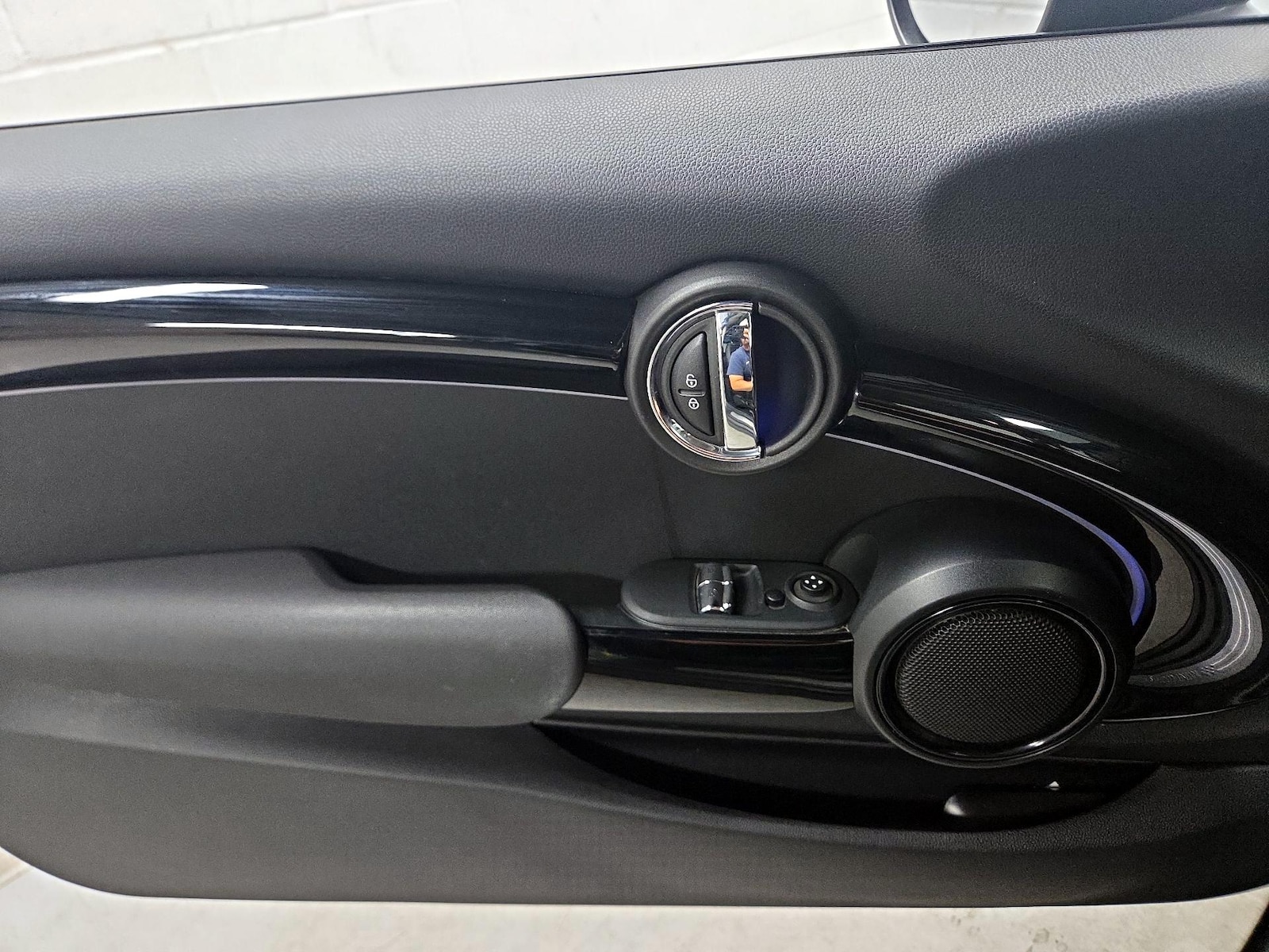 2023 MINI Hardtop 2 Door SE - Photo 13