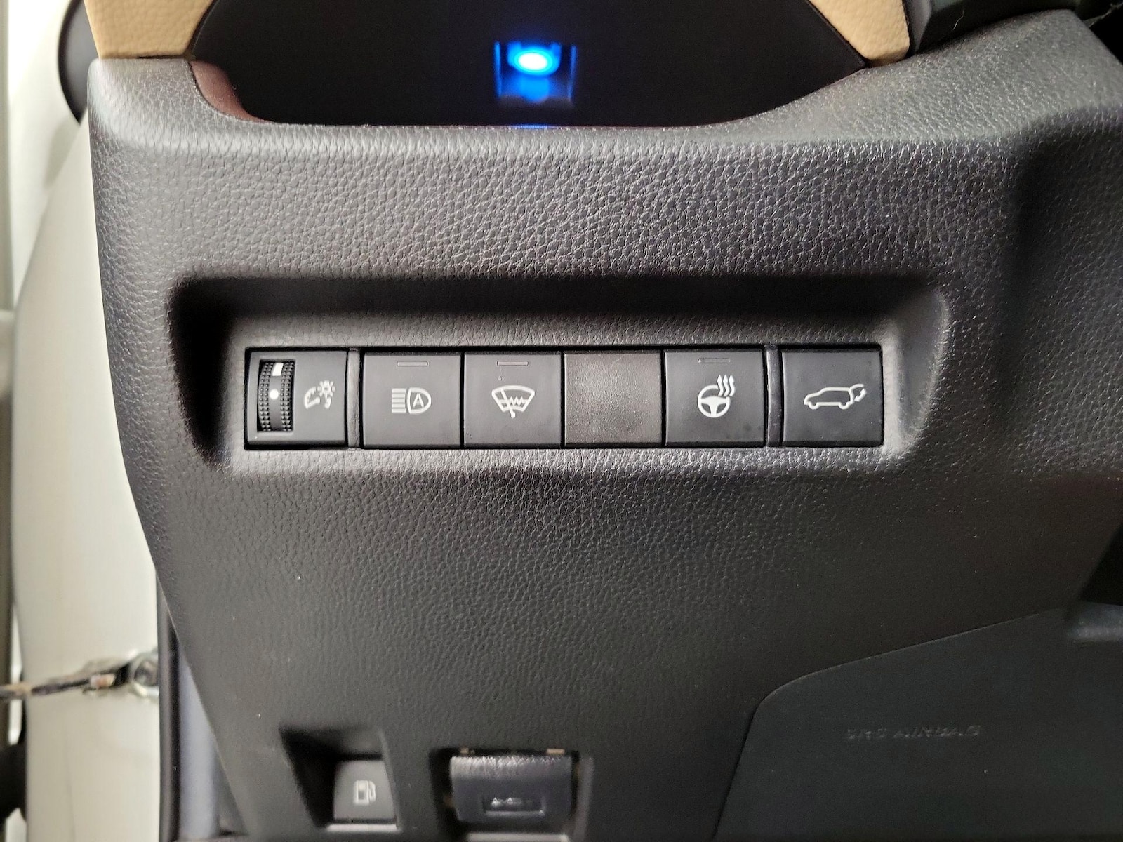 2021 Toyota RAV4 Limited - Photo 14