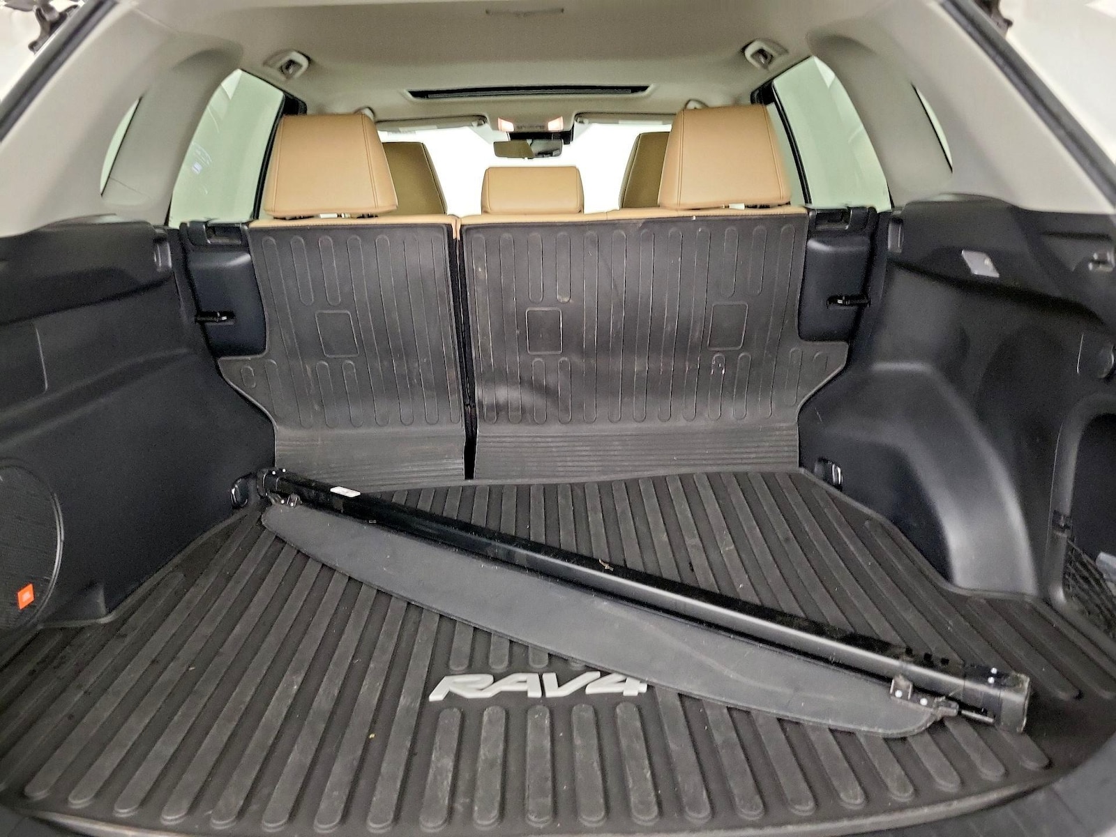 2021 Toyota RAV4 Limited - Photo 23