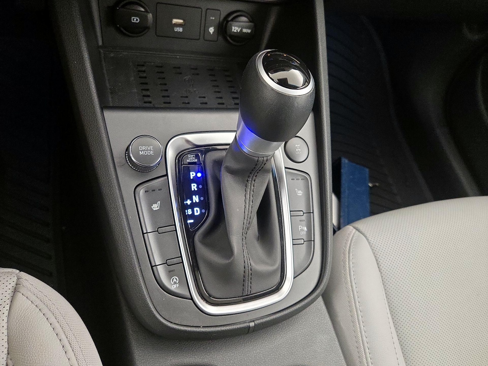 2022 Hyundai Kona Limited - Photo 19