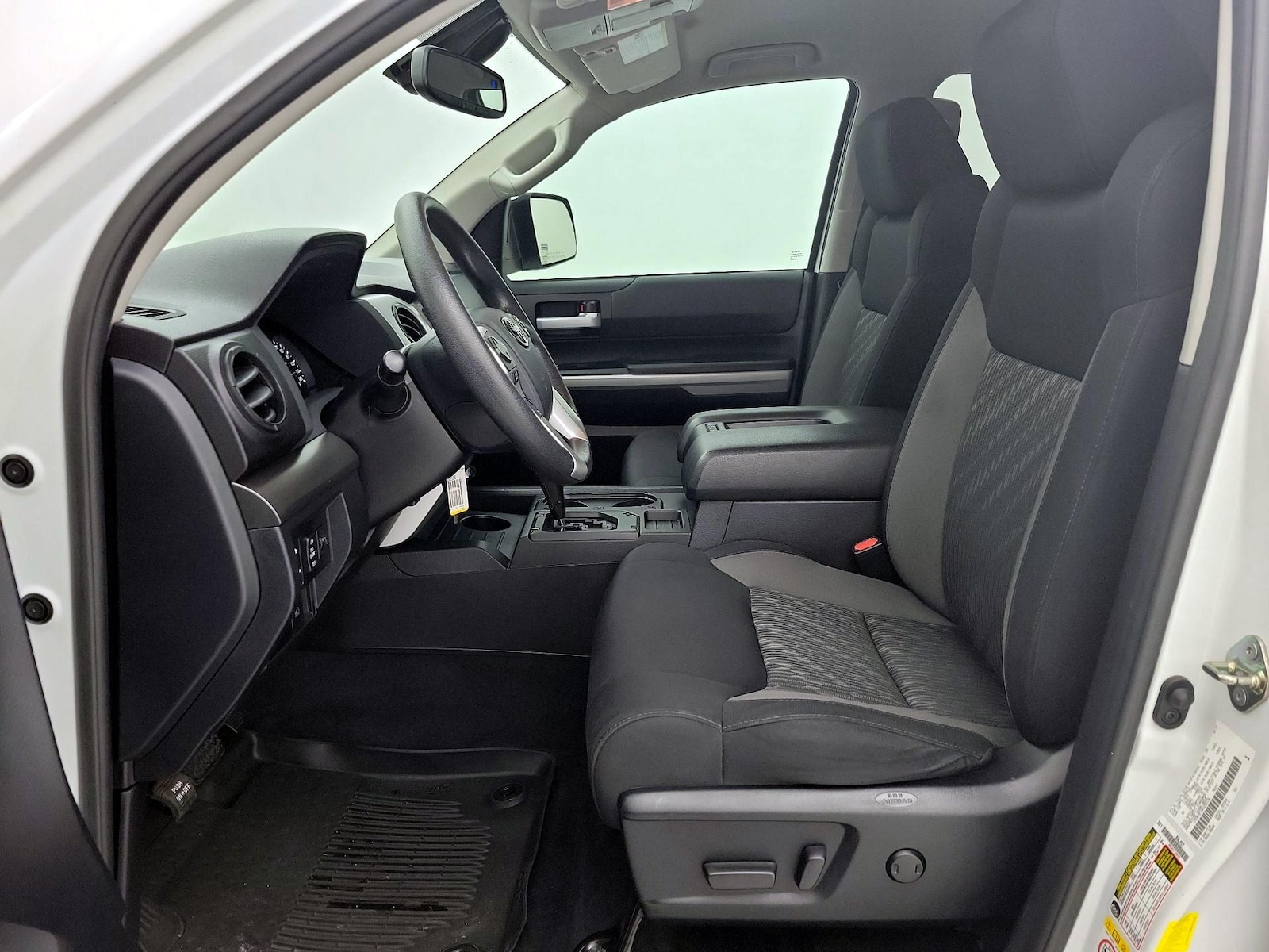 2019 Toyota Tundra SR5 - Photo 12