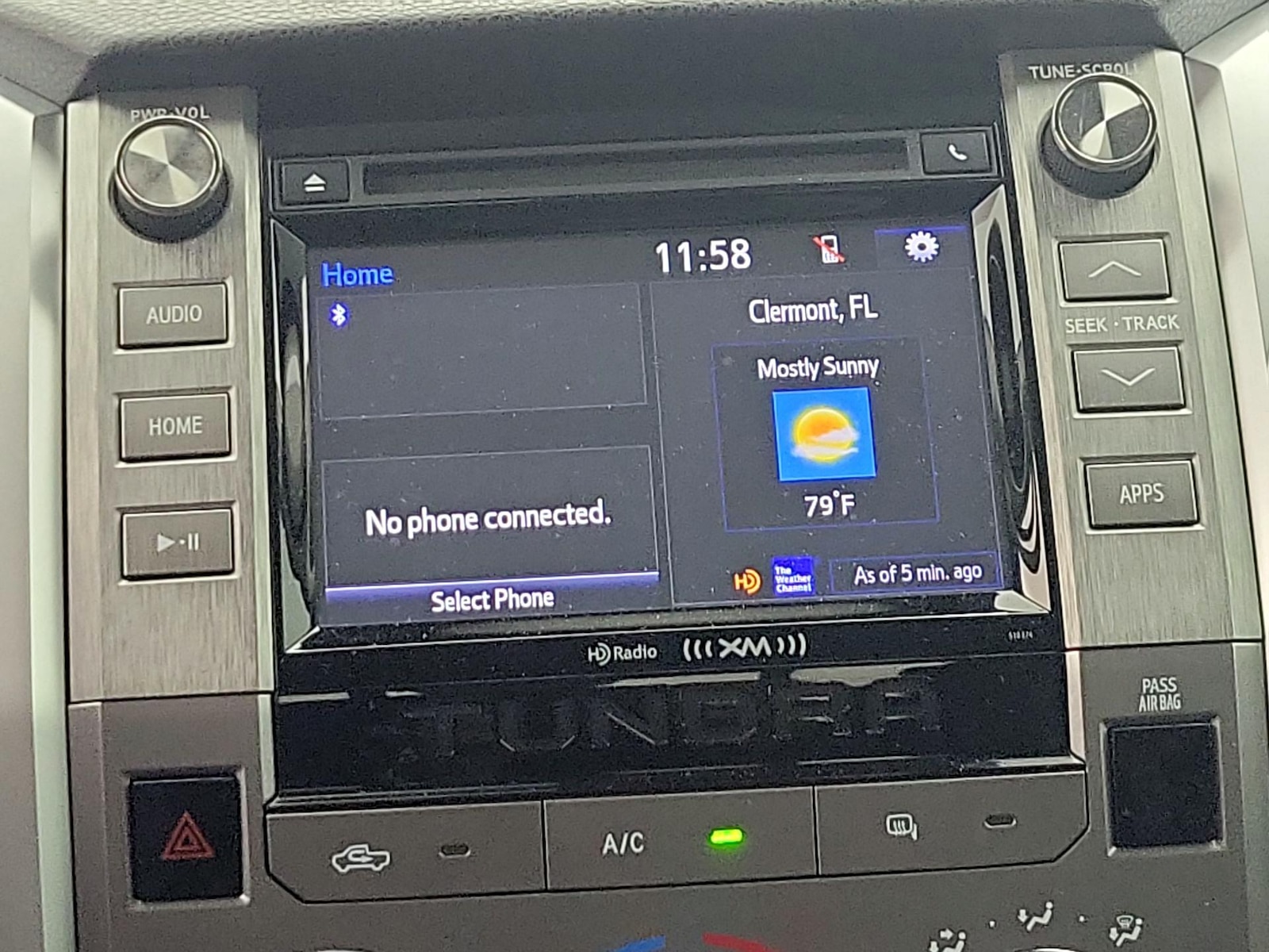 2019 Toyota Tundra SR5 - Photo 16