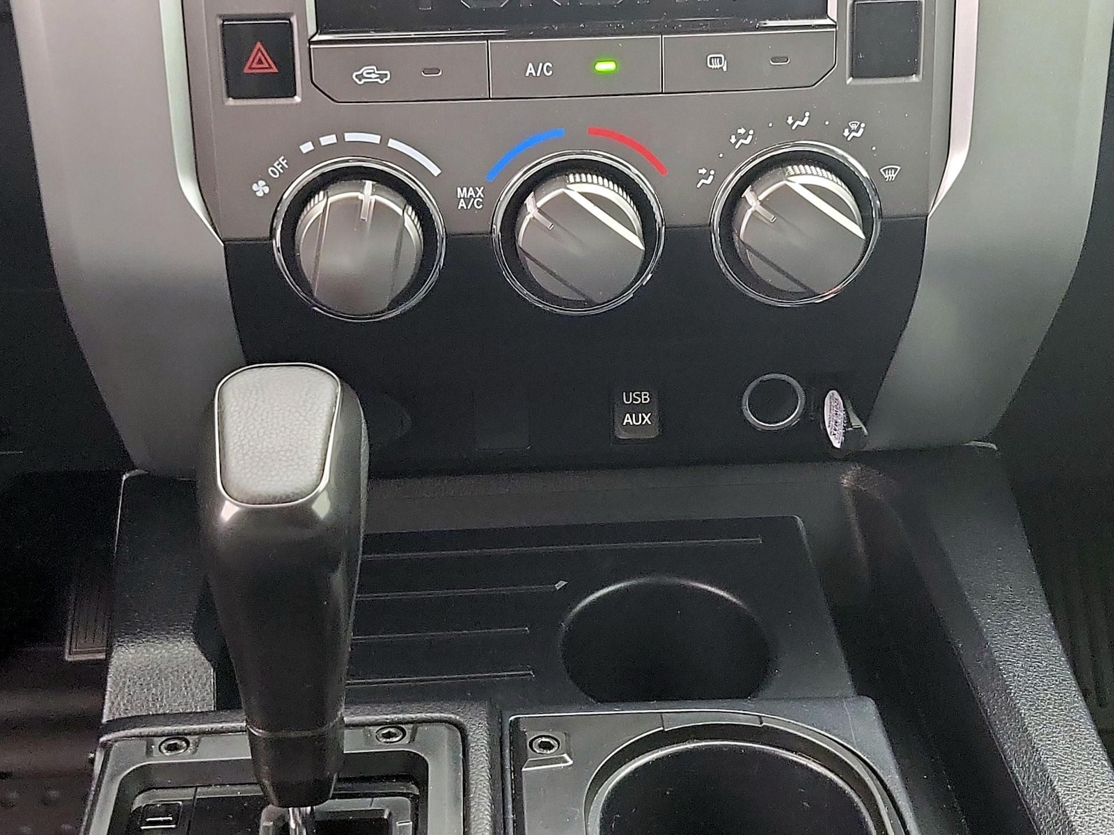 2019 Toyota Tundra SR5 - Photo 17