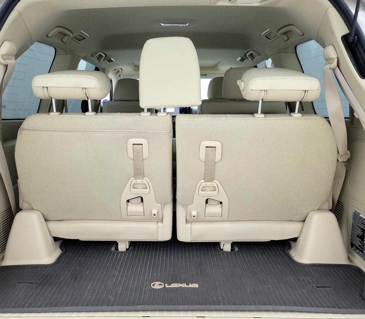 Trunk/Cargo (Seats Up)