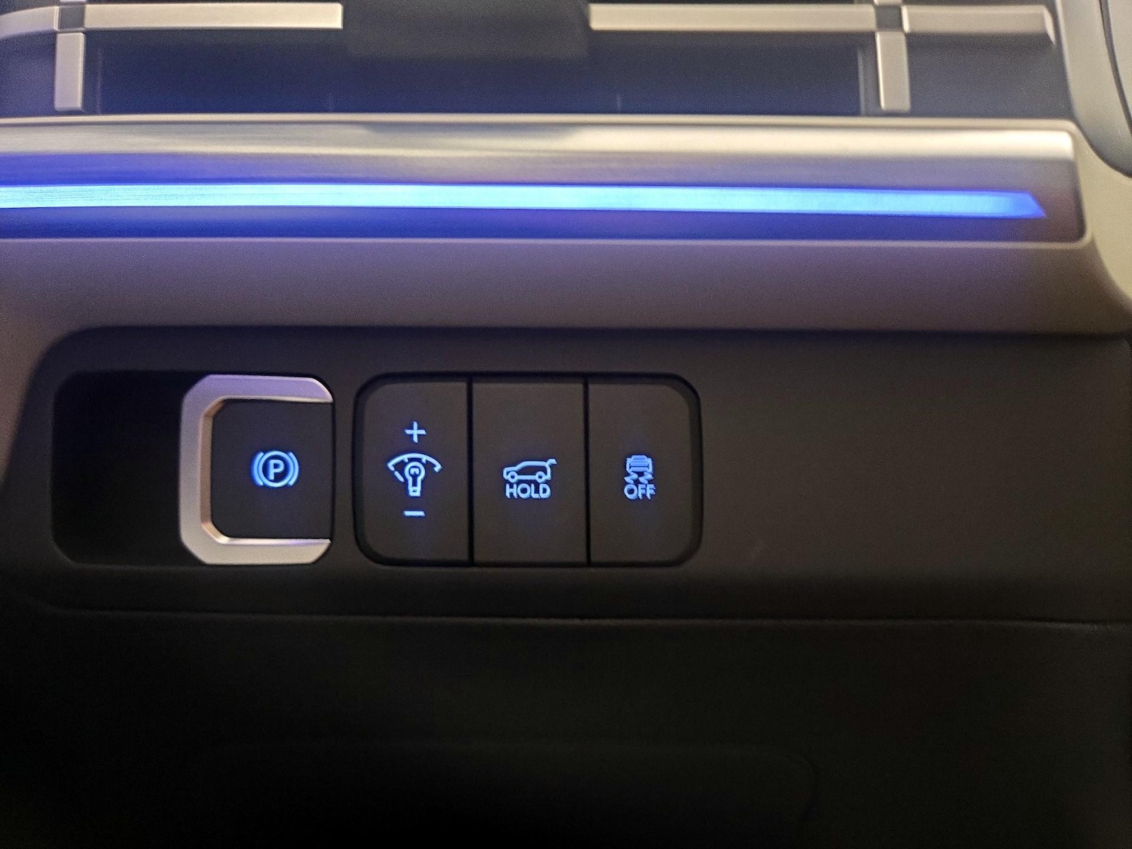 2024 Hyundai Santa Fe Limited - Photo 14