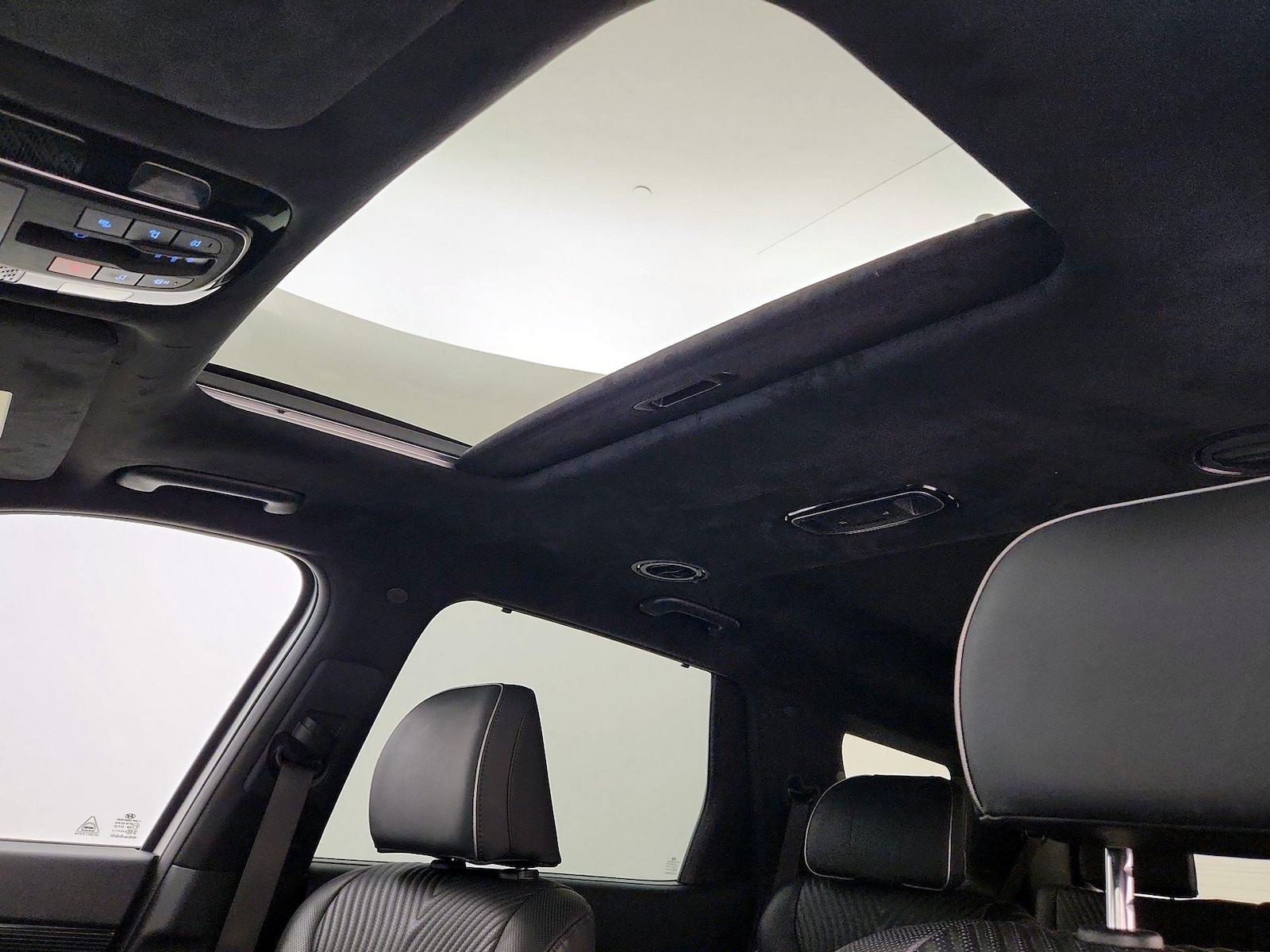 Sunroof(s) & Skylight(s)