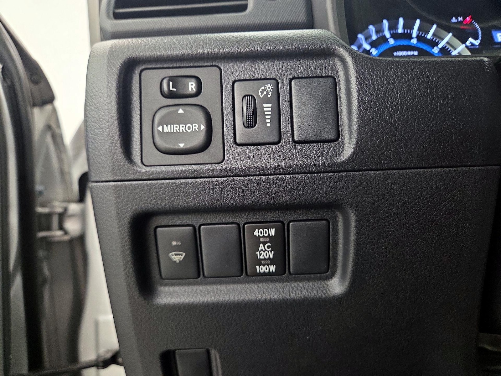 2018 Toyota 4Runner SR5 - Photo 14