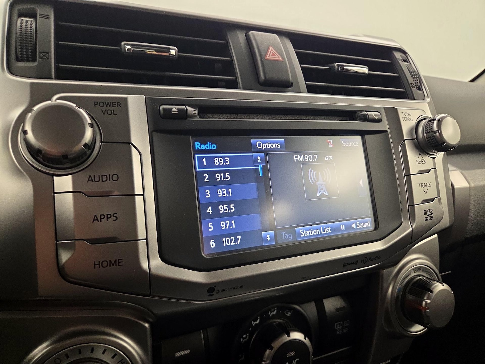 2018 Toyota 4Runner SR5 - Photo 17