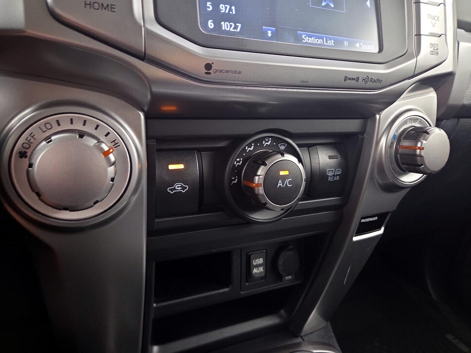 2018 Toyota 4Runner SR5 - Photo 18