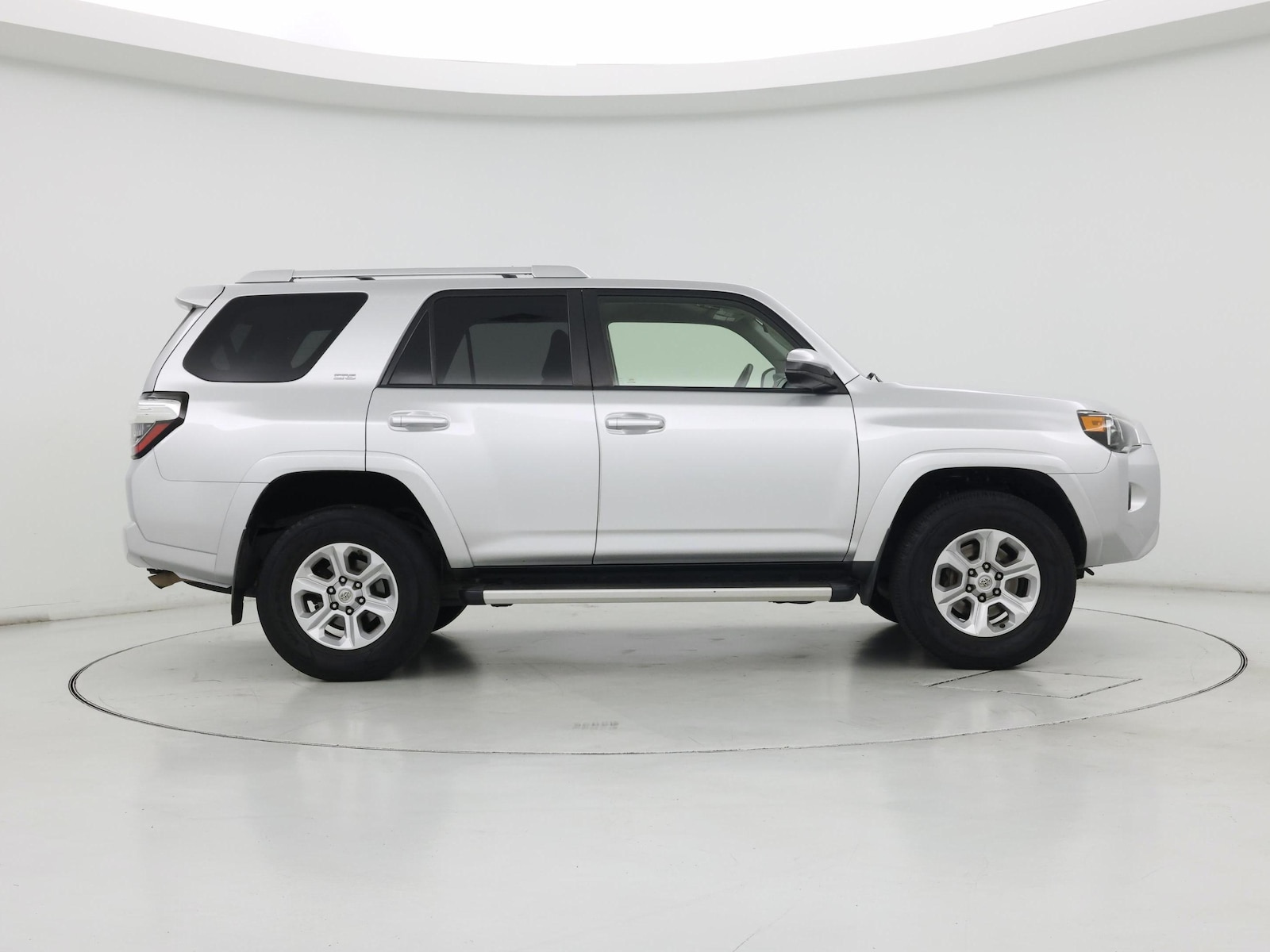 2018 Toyota 4Runner SR5 - Photo 8