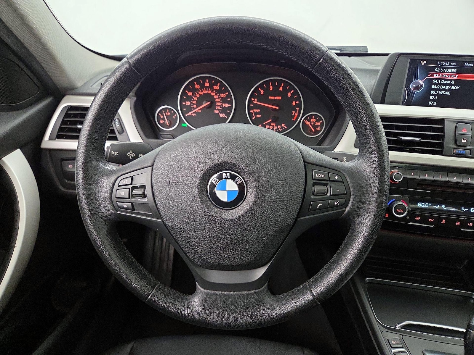 2017 BMW 3 Series 320i - Photo 11