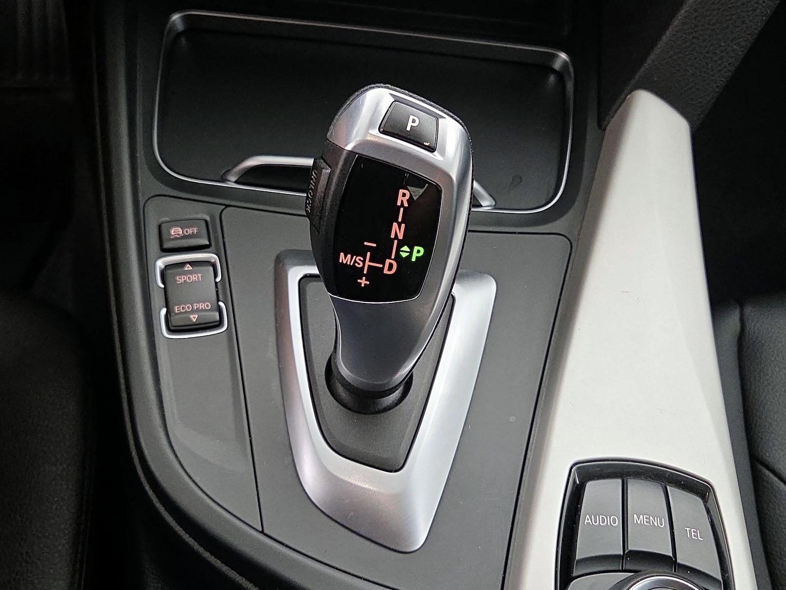 2017 BMW 3 Series 320i - Photo 17