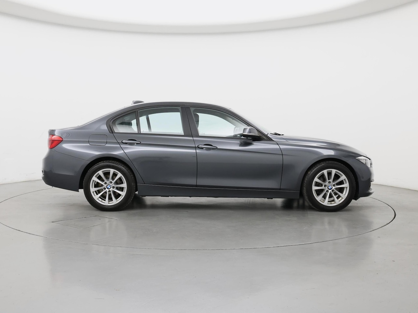 2017 BMW 3 Series 320i - Photo 8