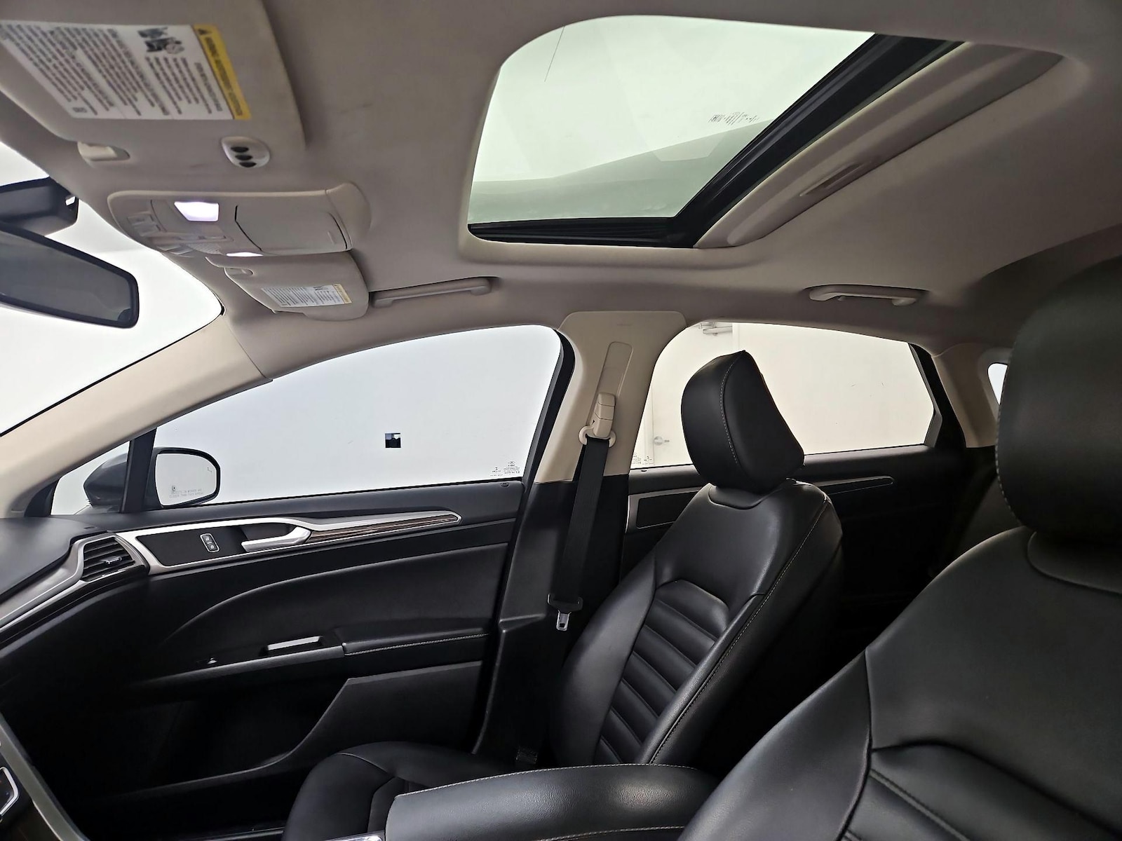 Sunroof(s) & Overhead Airbags
